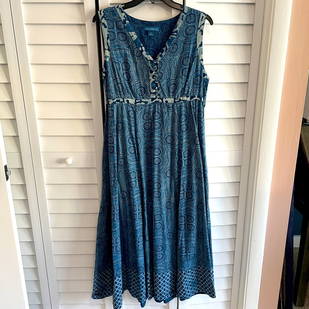 April Cornell long sleeveless dress with removable tie detail.